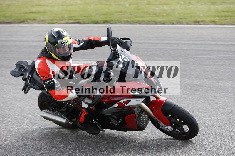 /Archiv-2025/10 23.04.2025 Cornu Master School ADR/gruen-vert/56